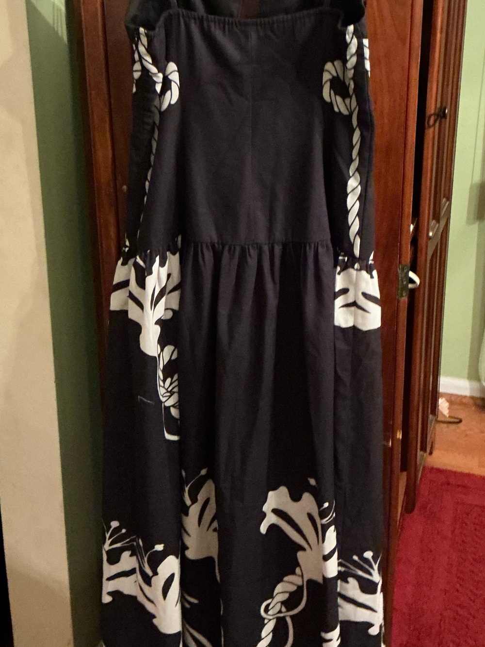 Commense Black Maxi Dress with White Floral Print and Spaghetti Straps - Picture 3 of 3
